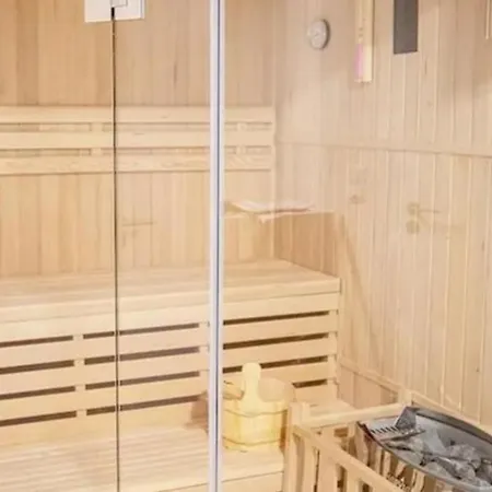 Exklusives Finja Mit Sauna, Garten & Offener Wohnkueche Burhave